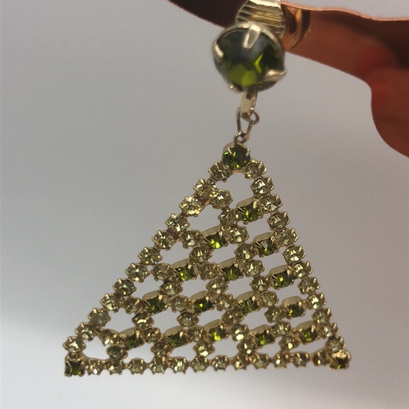 Stunning Sparkling Earrings Vintage Gold Tone Green, Clear - Picture 3 of 10